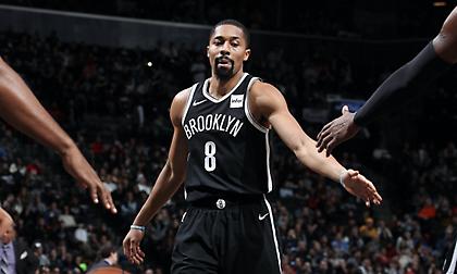 Πλήγμα στους Νετς με Ντίνγουιντι!