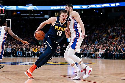 Με τον «τριπλό» Γιόκιτς κέρδισαν οι Νάγκετς