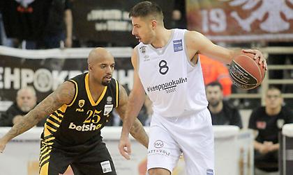 To τρίποντο του Τέπιτς από το... σπίτι του (video)