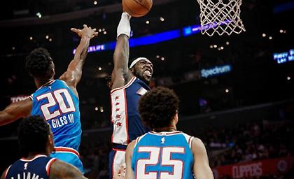 Με Χάρελ και Χάρις «καθάρισαν» οι Κλίπερς