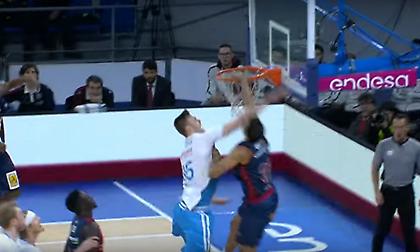 Πέταξε και κάρφωσε ο Σιλντς στο Top 7 (video)