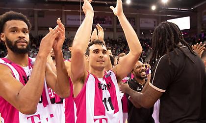 Έκανε «δώρο» στον ΠΑΟΚ η Βόννη, απτόητη η Μούρθια, ήττα για Βίρτους