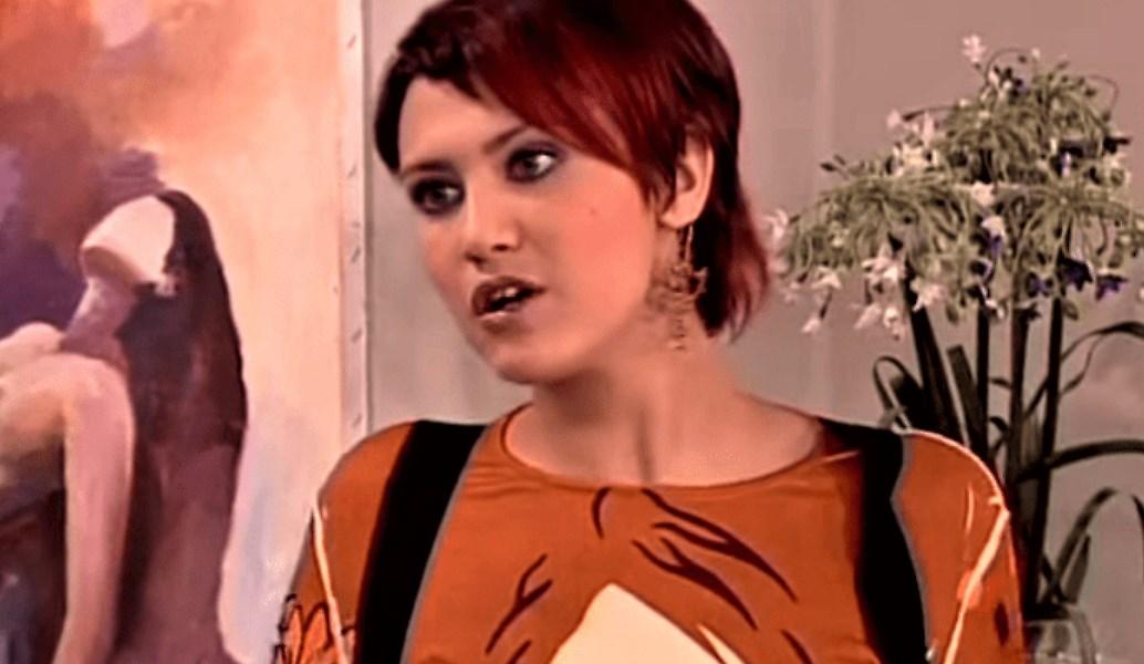 Η «Μαριλένα» από το «Δέκα λεπτά κήρυγμα» έγινε ξανθιά με πολύ κοντό μαλλί