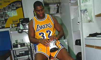 Σαν σήμερα: Η συγκινητική επιστροφή του “Μάτζικ” Τζόνσον στη δράση (video)