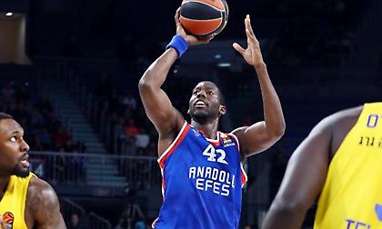 Ευρωλίγκα: Ο Ντάνστον παραδίδει μαθήματα στα… μπλοκ! (video)