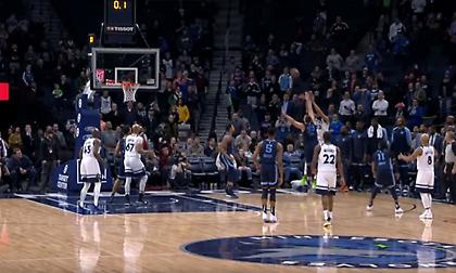 Το απίθανο buzzer-beater του Τάουνς (video)