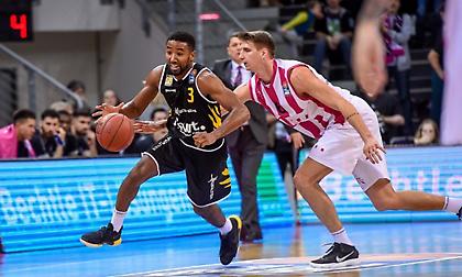 Ανακοίνωσε Λι ο Κολοσσός