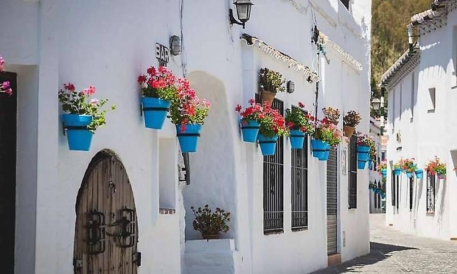 Η πόλη που δεν έχει ανεργία, εγκληματικότητα και αστυνομία και οι κάτοικοι παίρνουν 1.200 ευρώ μισθό