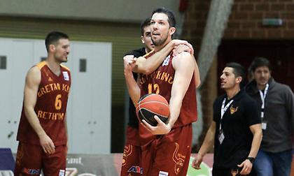 Σιγκούνας: «Η ΑΕΚ δεν συγχωρεί τα λάθη, όπλο μας η ανεβασμένη ψυχολογία»