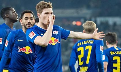 Φουλ για… σεντόνι η Λειψία