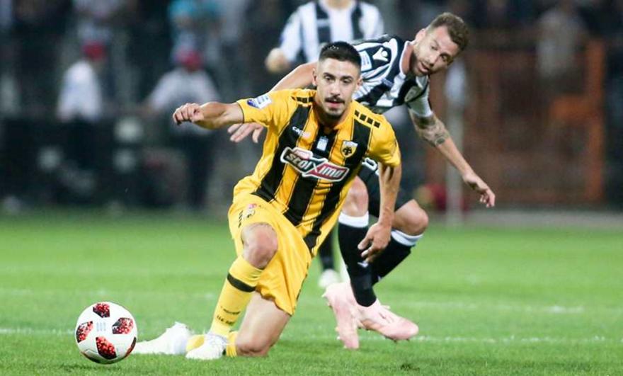 Σκέψεις στην ΑΕΚ για λύση συνεργασίας με Σιμόες