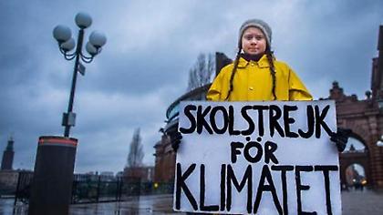 Η 16χρονη που κάθε Παρασκευή απεργεί για την κλιματική αλλαγή