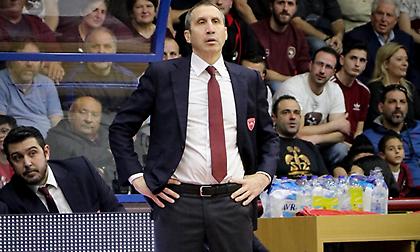 Μπλατ: «Χάσαμε πολλά ελεύθερα σουτ»