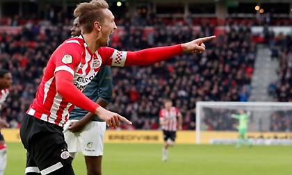 «Αέρα» η Αϊντχόφεν, λύτρωση στο 93’ για Τσβόλε