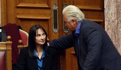 Στις 151 έδρες η κυβέρνηση με προσχώρηση λάιτ 6 ανεξάρτητων - Οι επιστολές