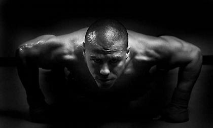 Επιστροφή με πυγμαχικό αγώνα για τον Ζαμπίδη – Αυτός είναι ο αντίπαλος του!