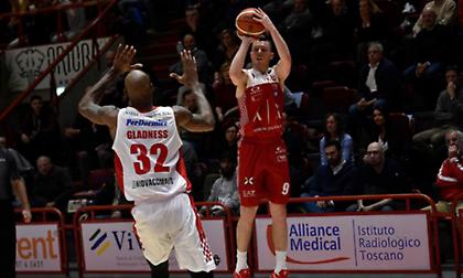 Διατήρησε τη διαφορά στην κορυφή η Αρμάνι