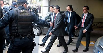 Άγκυρα: Επικήρυξε τους Τούρκους αξιωματικούς την ημέρα της επίσκεψης Τσίπρα