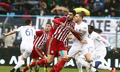 Νέα γκάφα, αυτογκόλ ο Μπουχαλάκης και 2-1 η Λαμία (video)