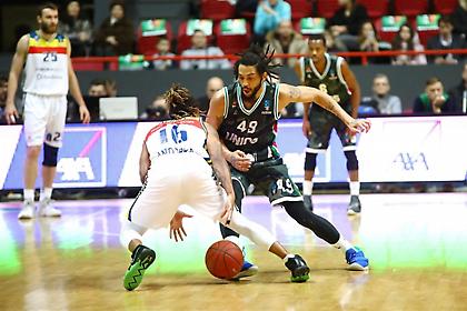 Καπάρωσε πρωτιά και πάει για εμφύλιο η Ούνιξ του Πρίφτη