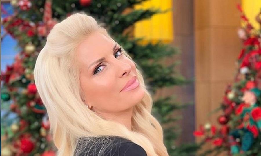 Αγνώριστη η Ελένη Μενεγάκη: Μελαχρινή διαφημίζει γνωστό καφέ το 1990 (vid)