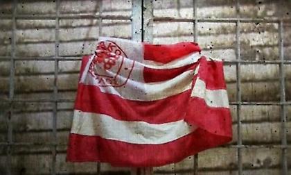 Ερασιτέχνης Ολυμπιακός: «Η ημέρα που σταμάτησε ο χρόνος στα σκαλοπάτια της Θύρας 7» (video)