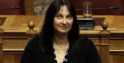 Κουντουρά: «Χαμηλή η δαπάνη αγοράς υπηρεσιακών κινητών ύψους 3.092 ευρώ»