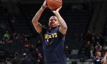 Στη θυγατρική των Νάγκετς ο Αζέια Τόμας