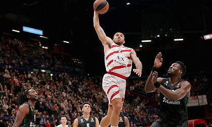 «Ίδρωσε» αλλά λύγισε την Νταρουσάφακα η Αρμάνι!