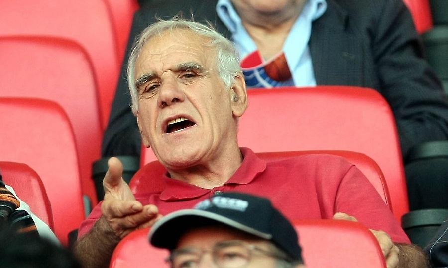 Νίκος Αλέφαντος: Αυτός είναι ο άγνωστος μέχρι σήμερα σωσίας του