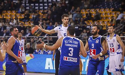 Έβαλαν… κάτω του μεγάλους οι Νέοι με σούπερ Φλιώνη!