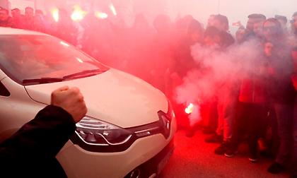 Έτσι «ντόπαραν» οι οπαδοί τους παίκτες του Ολυμπιακού ενόψει Τούμπας (video)