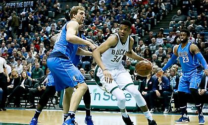 Ντιρκ για Γιάννη: «Ήταν τόσο λεπτός και τώρα δεν μπορείς να τον κουνήσεις» (video)