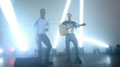 Έκανε... γήπεδο τη συναυλία ο Κάραγκερ και ξεσήκωσε τον κόσμο της Λίβερπουλ! (vid)