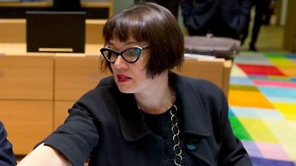 Η διαπραγματεύτρια του Brexit με την βρετανική αίσθηση του χιούμορ