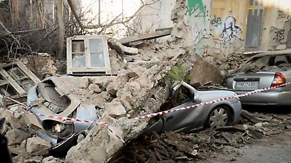 Τσελέντης για ετοιμόρροπα παλιά σπίτια στην Αθήνα: «Είναι εκατοντάδες, φου να κάνεις, γκρεμίζονται»