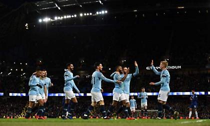 Σκόρπισε την Τσέλσι στους…  έξι ανέμους κι έπιασε κορυφή η Μάντσεστερ Σίτι!