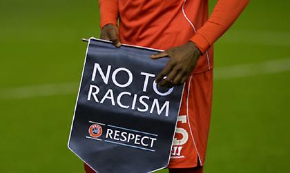 «Θερίζει» ο ρατσισμός στα αγγλικά γήπεδα