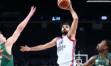 Άντεξε την πίεση και νίκησε την Μπάνβιτ η Εφές