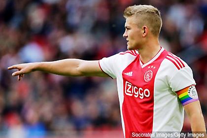 «Εξετάζει» Ντε Λιχτ η Λίβερπουλ