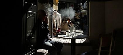 Αρον άρον έλεγχοι για το κάπνισμα -Βαριά πρόστιμα σε μαγαζιά-θεριακλήδες