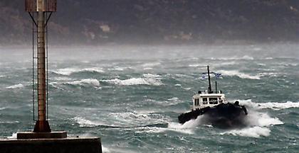 Σε ισχύ πολλά απαγορευτικά απόπλου λόγω των πολύ ισχυρών ανέμων