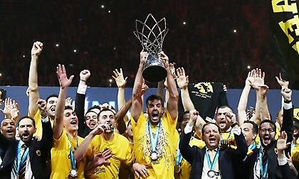 ΠΣΑΚ για ΑΕΚ: «Και ξανά ξανά να γίνεις βασίλισσα»