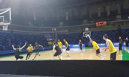 Προπονήθηκε στο Carioca Arena 1 η ΑΕΚ (pics)