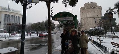 Η κακοκαιρία «Χιόνη» σαρώνει τη χώρα: Χιονοπτώσεις και άνεμοι έως 9 μποφόρ