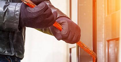 Διάρρηξη και καταστροφές στο θέατρο «Κάτω από την Γέφυρα»