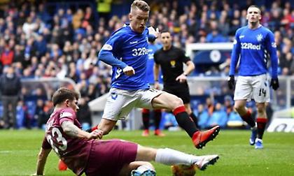 Την… μισεί, αλλά της κάνει «δώρα»!