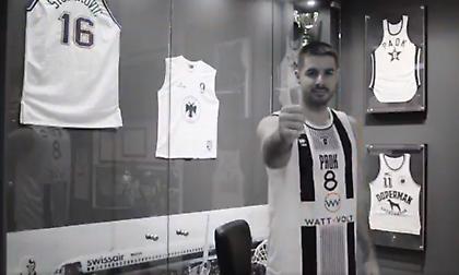 Η φανέλα του ΠΑΟΚ για τον τελικό και το μήνυμα του Τέπιτς (video)