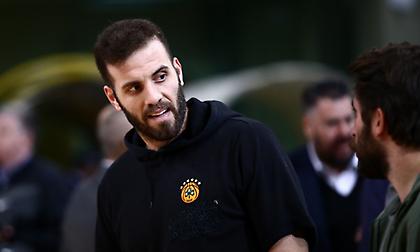 Παππάς: «Έκανα ό,τι μπορούσα από τον πάγκο. Μίλησε η εμπειρία στο τέλος»