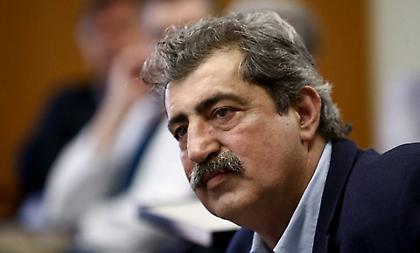 Πολάκης: Η απάντησή του στο «σαχλαμαρόμαγκα» με… «άκου να δεις μπουρδοδημοσιογράφε»